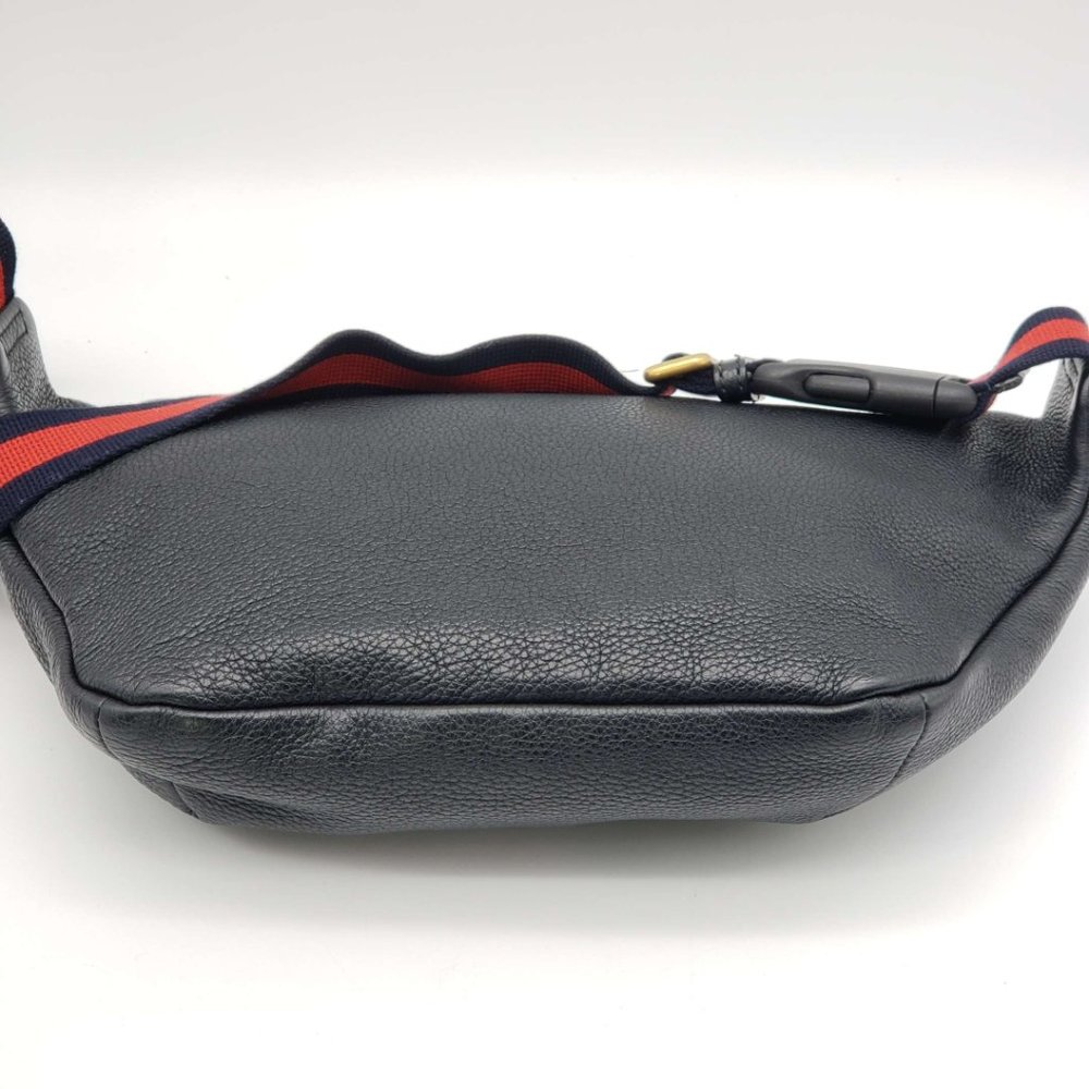 100% Authentic Gucci Black Leather Belt Bag - Picture 6 of 16